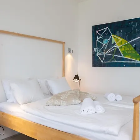 Jolara With Heated Pool Apartment *
