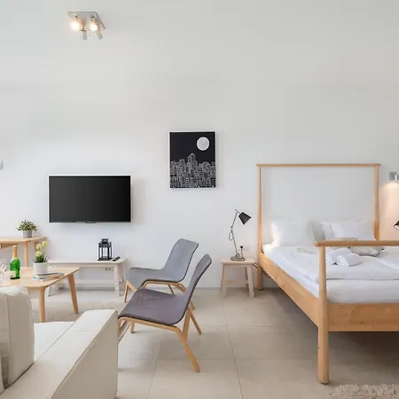 Apartman Jolara With Heated Pool Mimice